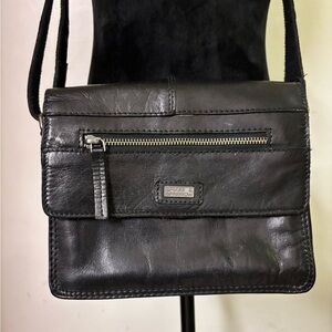 Spikes & Sparrow Black Leather Crossbody Bag